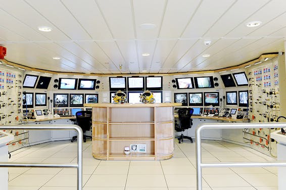 dive-control-1.jpg